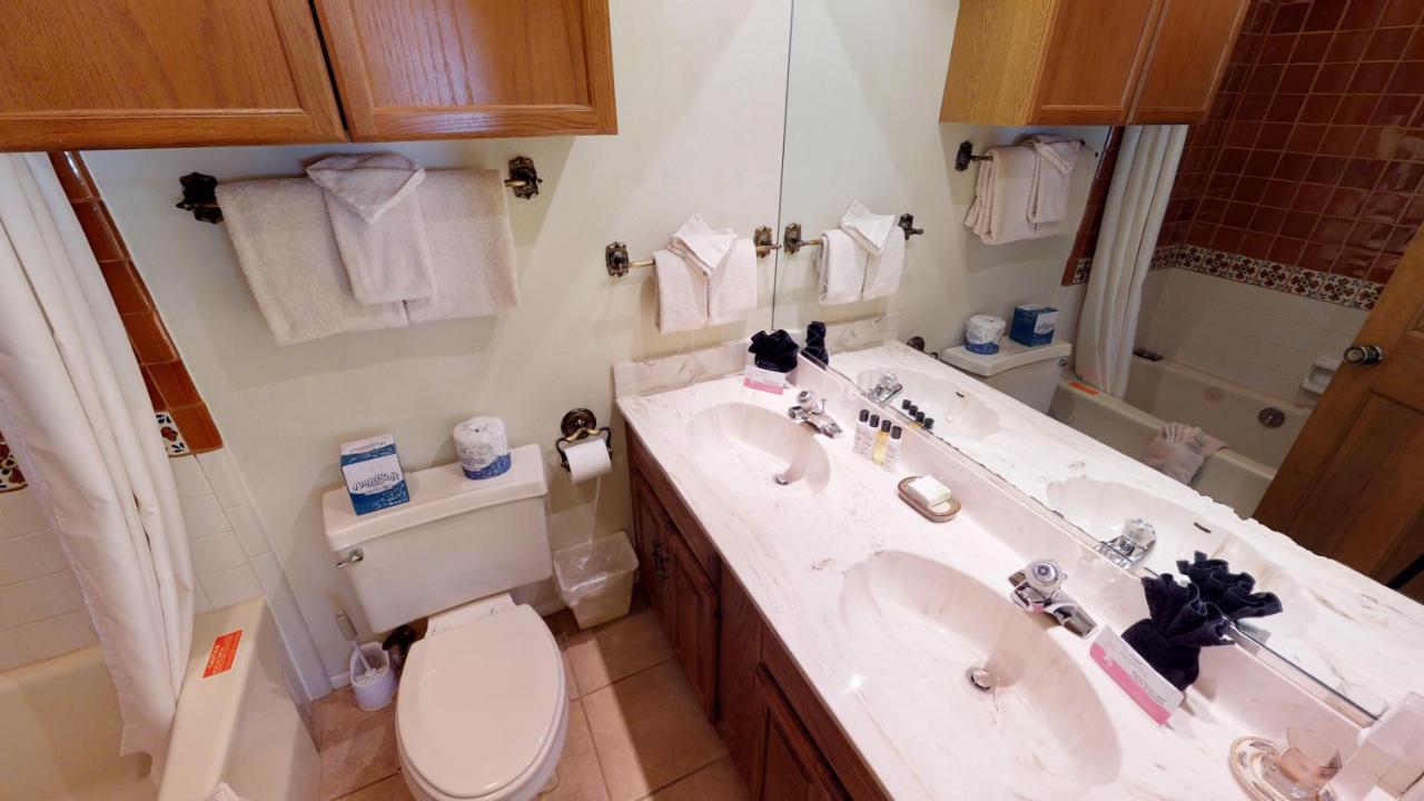 Flagg Mountain 7 Townhouse With High Speed Wifi Apartment Red River Ngoại thất bức ảnh